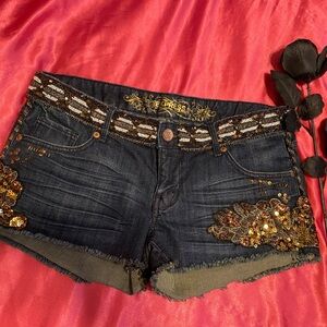 Express shorts with bling